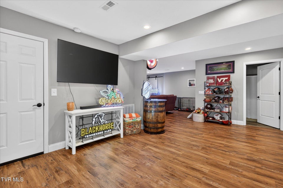 Photo #27: 512 Cameron Court