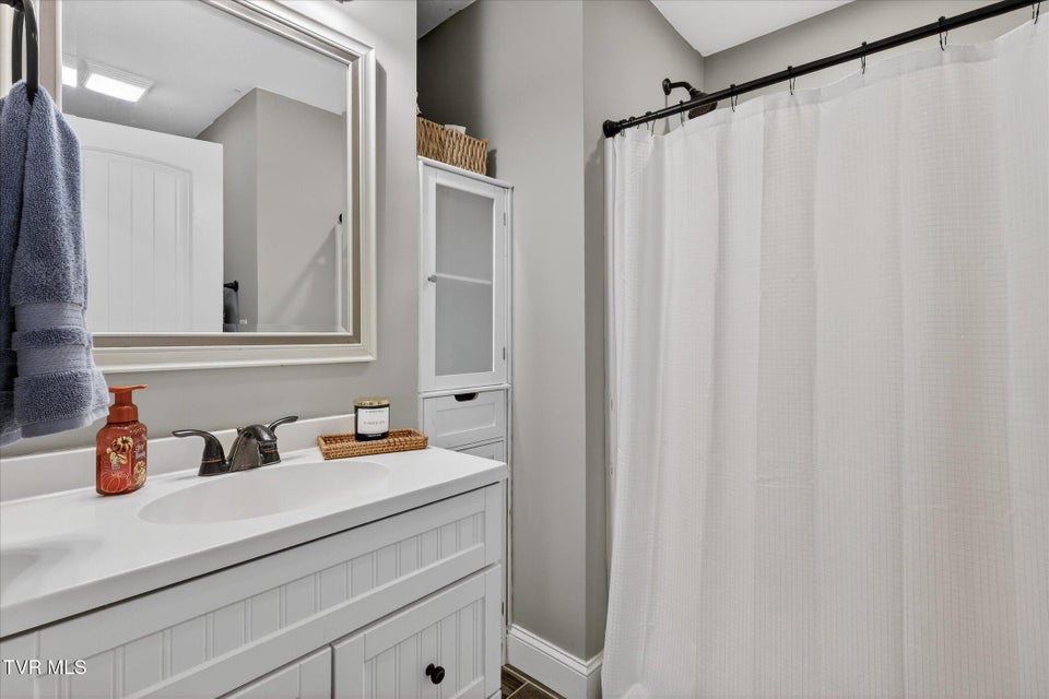 Photo #29: 512 Cameron Court