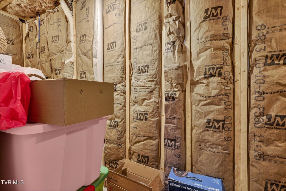 Photo #37: 512 Cameron Court