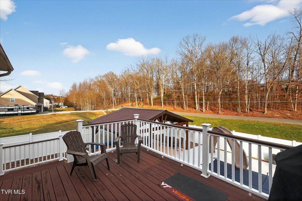 Photo #39: 512 Cameron Court