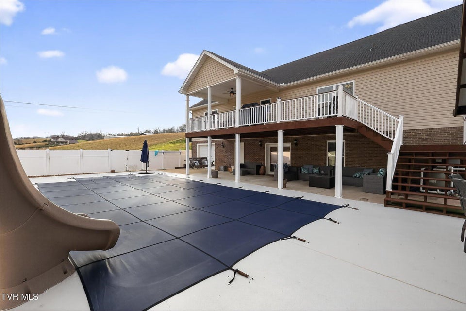 Photo #45: 512 Cameron Court