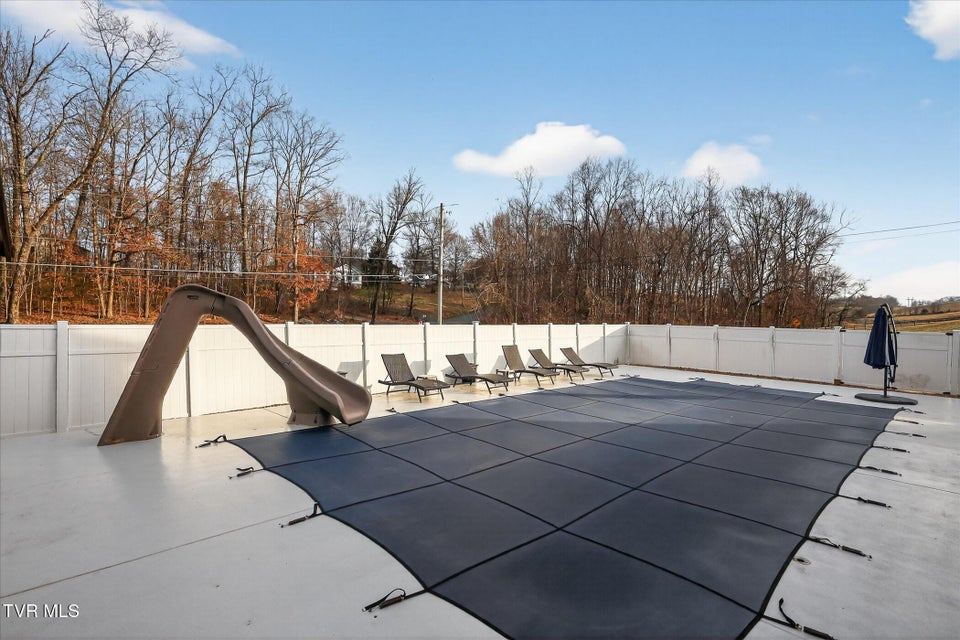 Photo #46: 512 Cameron Court