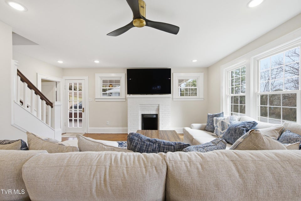 Photo #3: 1224 7th Avenue