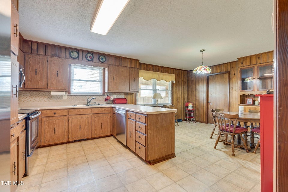 Photo #8: 1301 Kenney Street