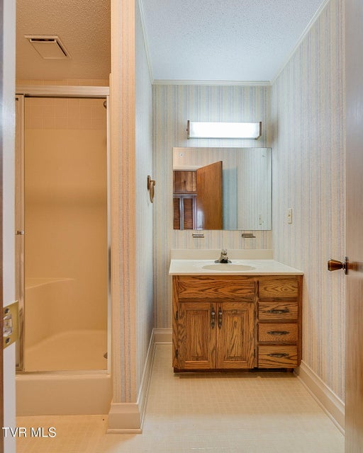 Photo #17: 1301 Kenney Street