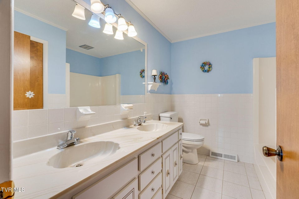 Photo #24: 1301 Kenney Street