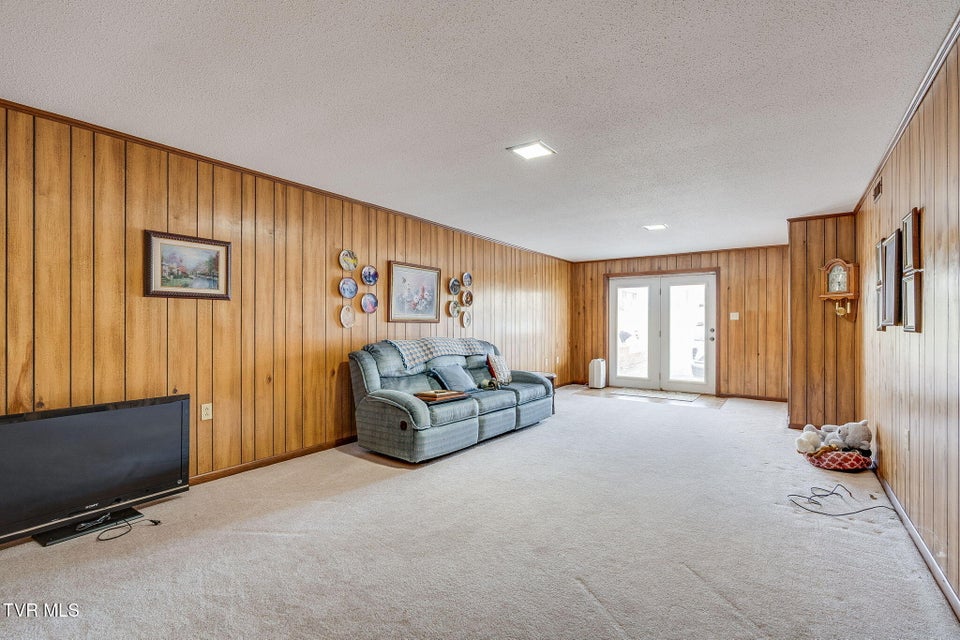 Photo #29: 1301 Kenney Street