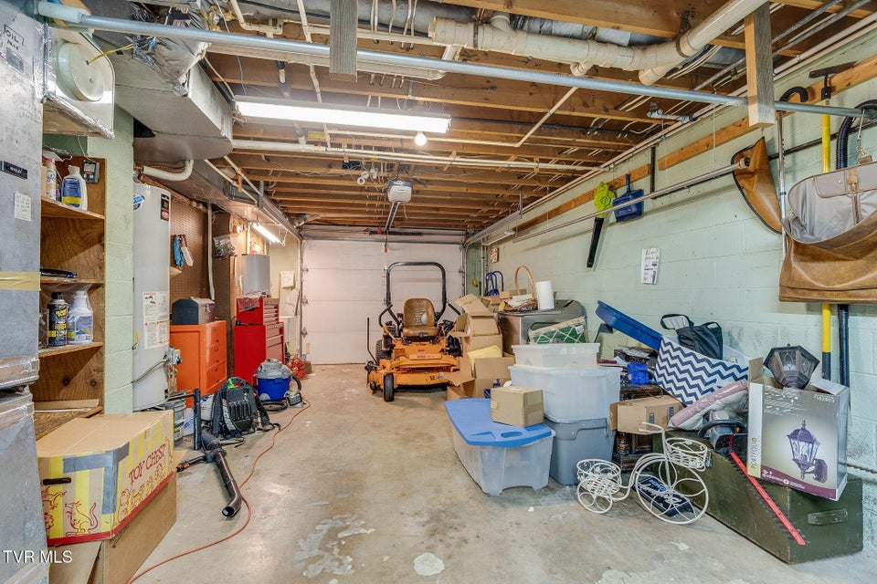 Photo #31: 1301 Kenney Street