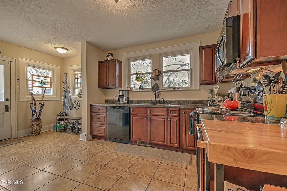 Photo #31: 1441 Highway 126 