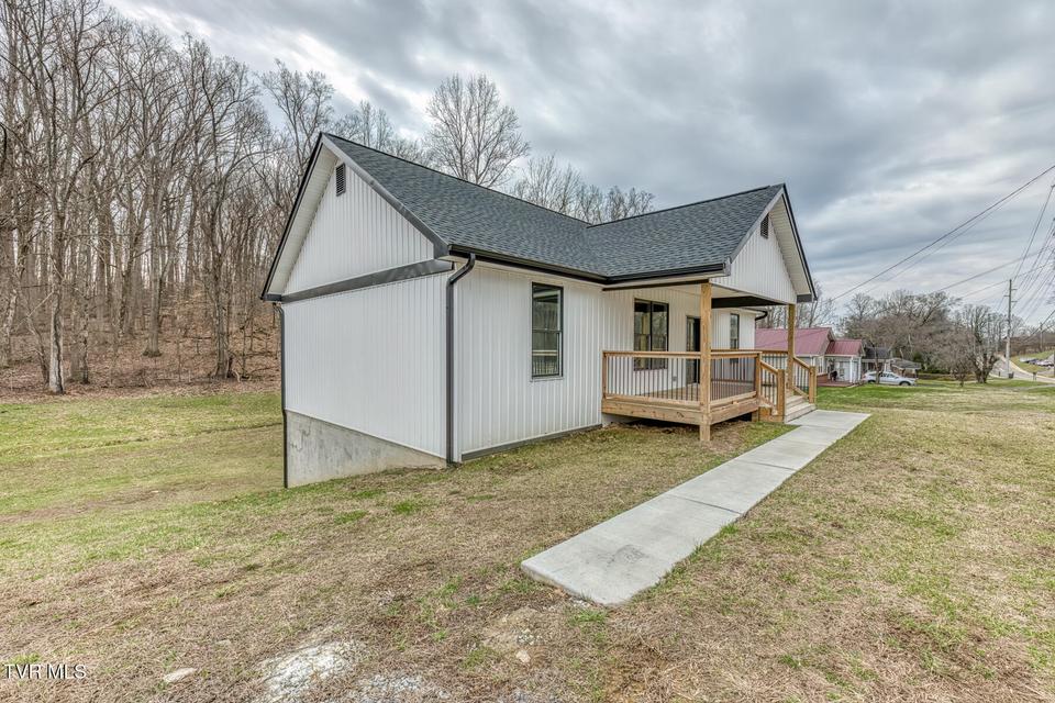 Photo #4: 1430 Cedar Street