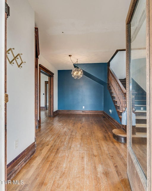 Photo #4: 102 Maple Street