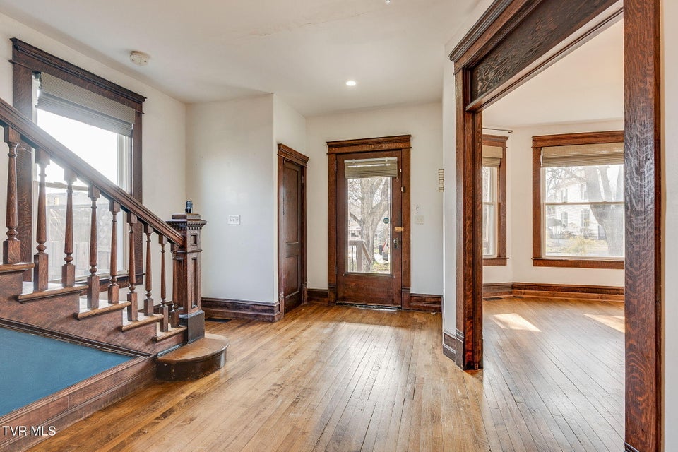 Photo #5: 102 Maple Street