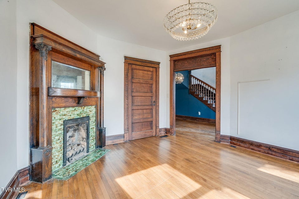 Photo #7: 102 Maple Street