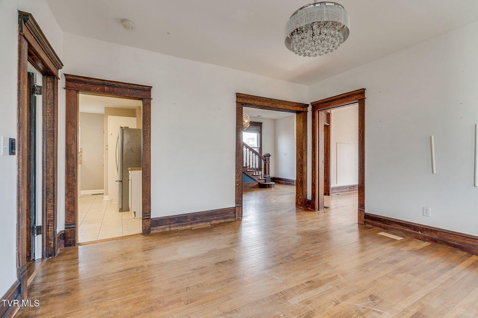 Photo #10: 102 Maple Street