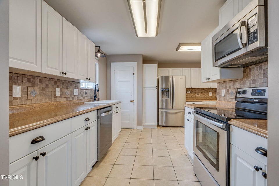 Photo #14: 102 Maple Street