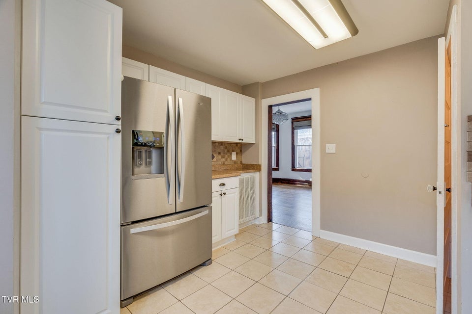 Photo #15: 102 Maple Street