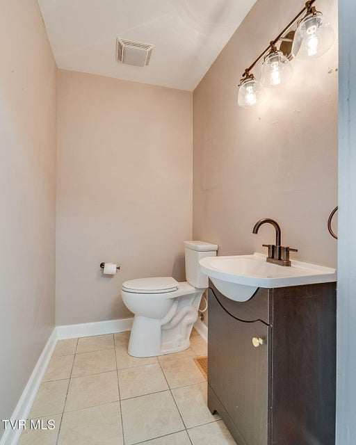 Photo #16: 102 Maple Street