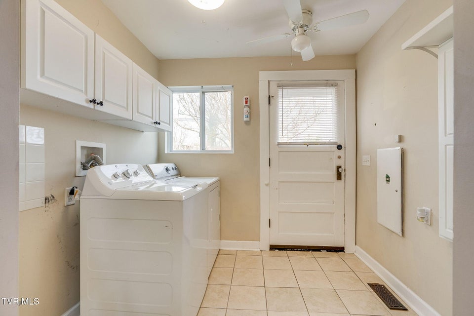 Photo #17: 102 Maple Street