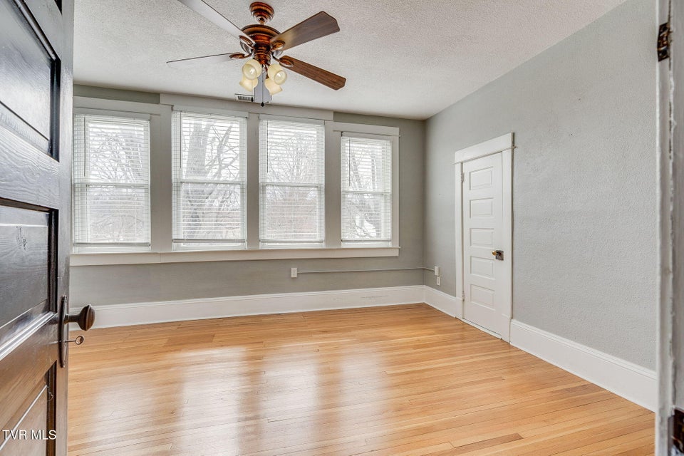 Photo #29: 102 Maple Street