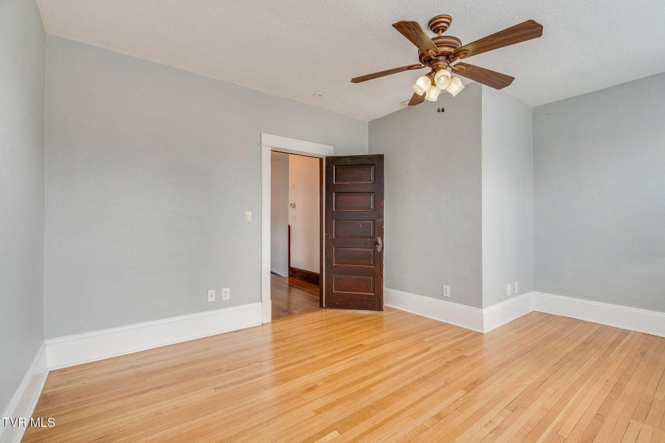 Photo #30: 102 Maple Street