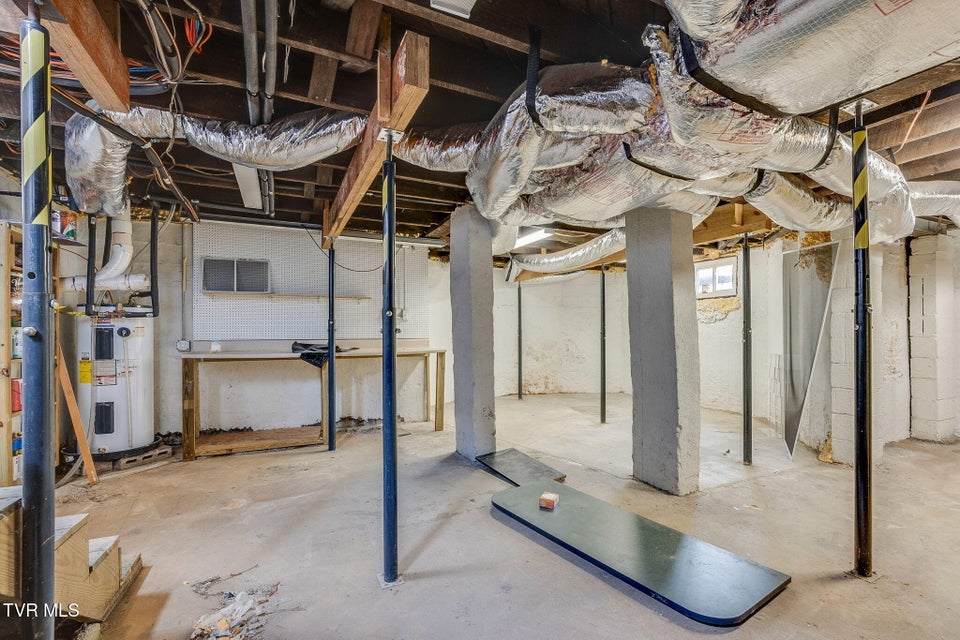 Photo #32: 102 Maple Street