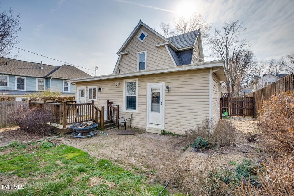 Photo #35: 102 Maple Street