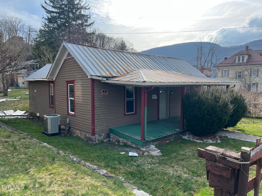 Photo #3: 204 10th Street