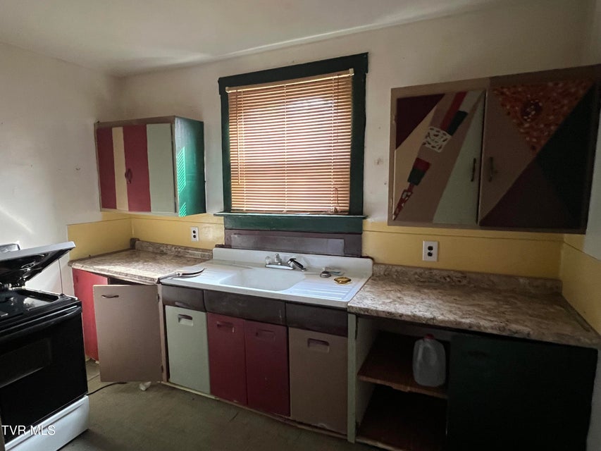 Photo #7: 204 10th Street