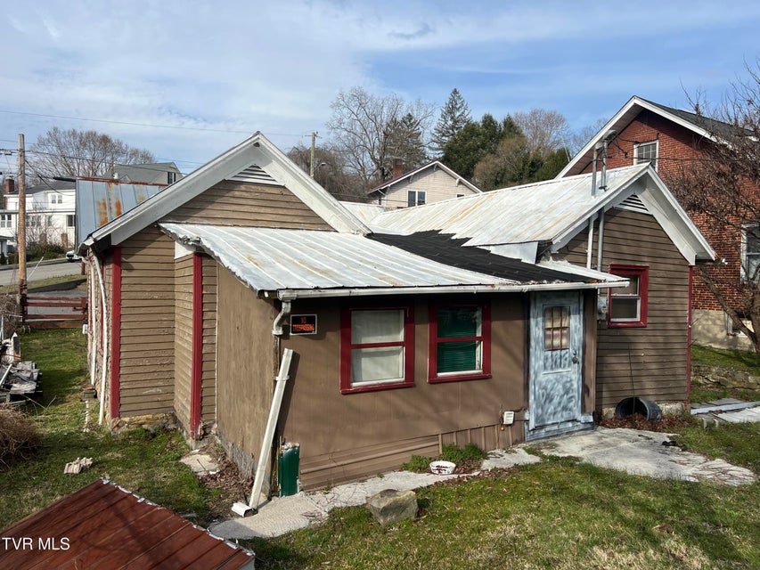 Photo #12: 204 10th Street