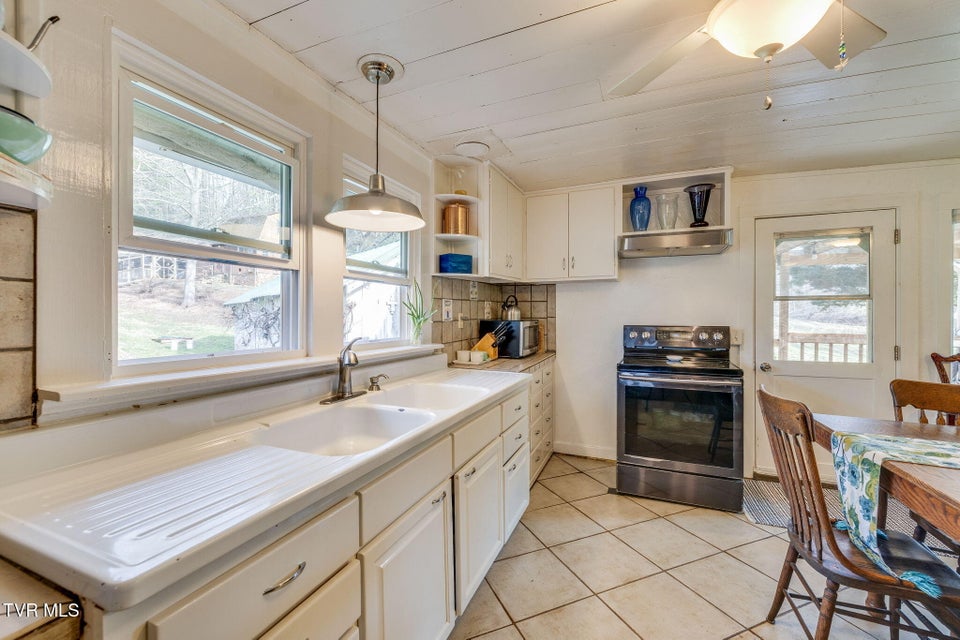 Photo #15: 341 Locust Gap Road