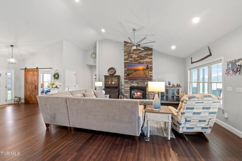 Photo #6: 2905 Sunnyside Road