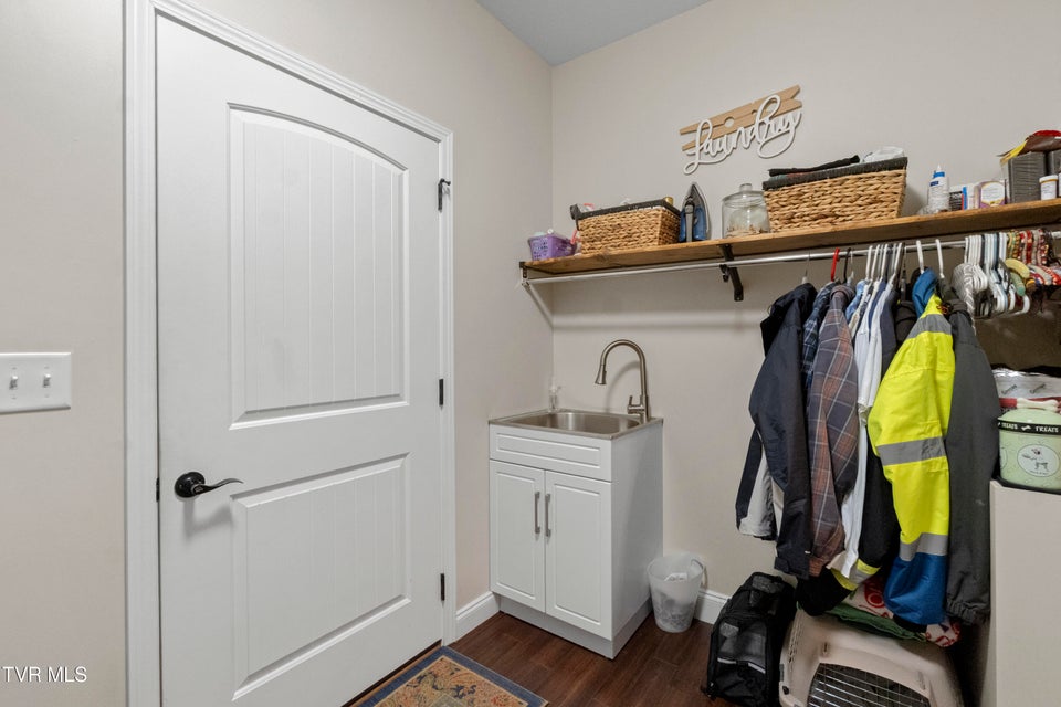 Photo #32: 2905 Sunnyside Road