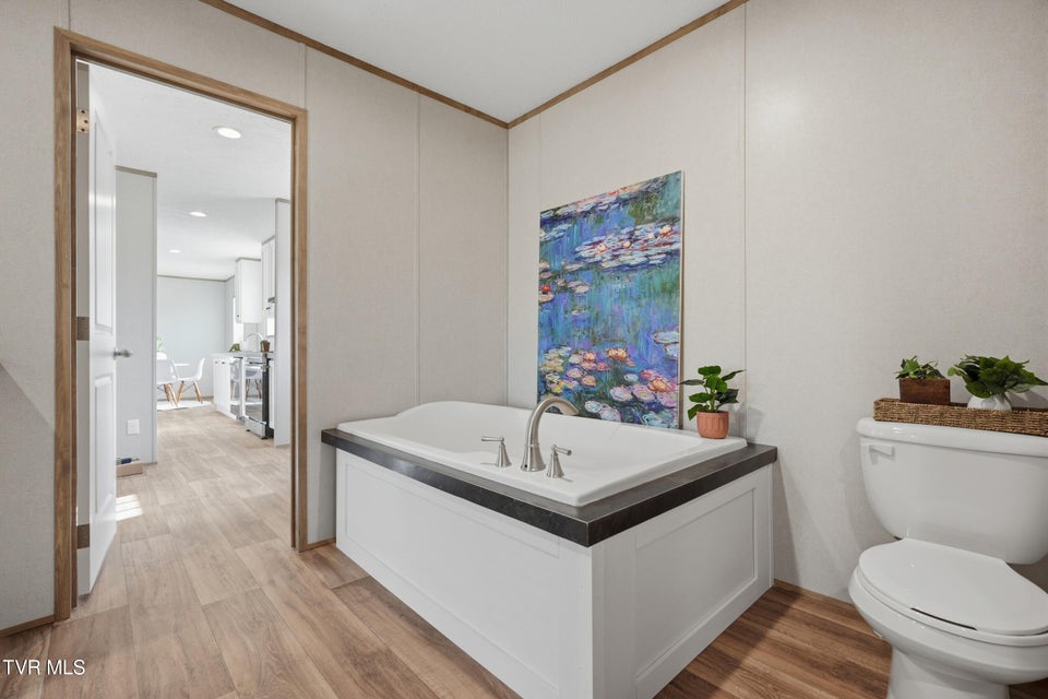 Photo #18: 1409 Ben Gamble Road