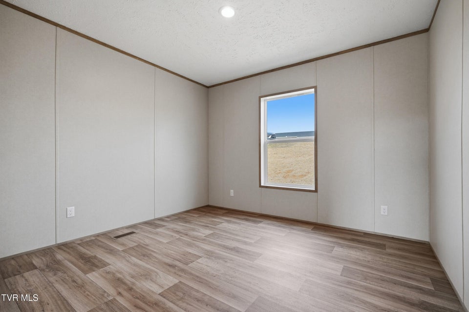 Photo #25: 1409 Ben Gamble Road