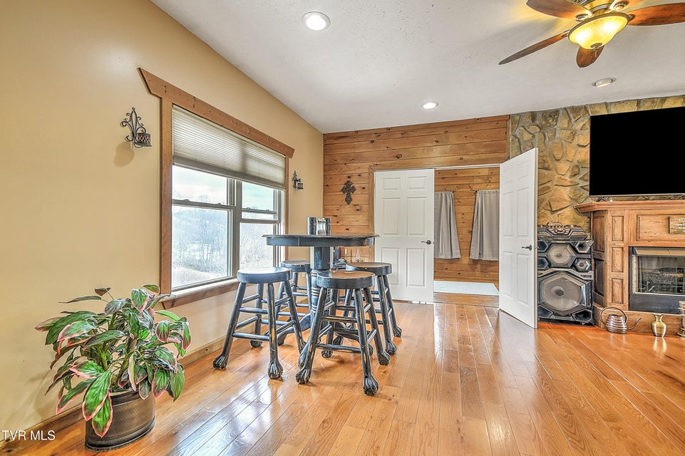 Photo #5: 17516 Donegal Drive