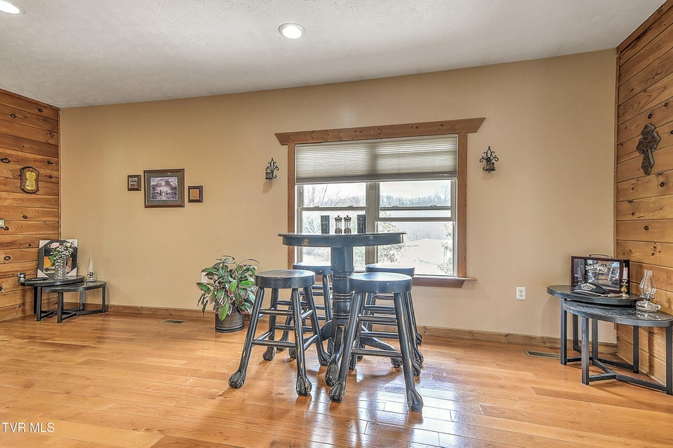 Photo #10: 17516 Donegal Drive