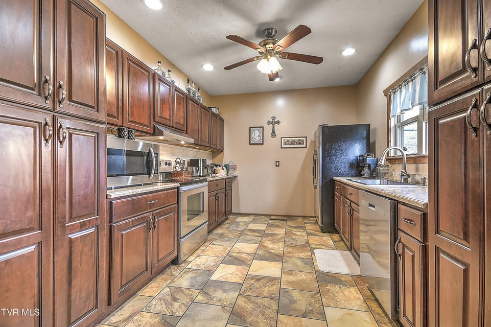 Photo #11: 17516 Donegal Drive