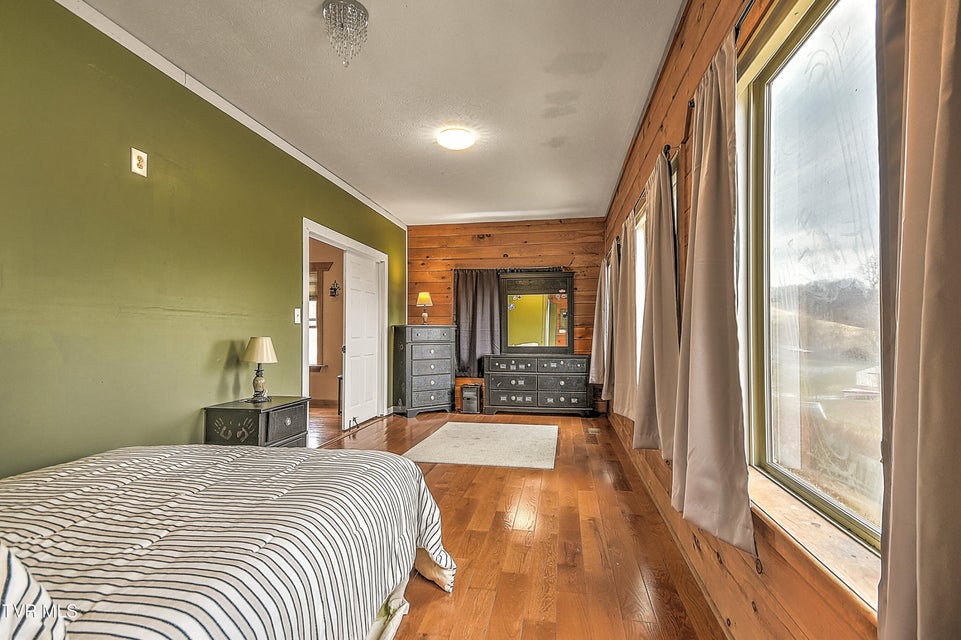 Photo #16: 17516 Donegal Drive