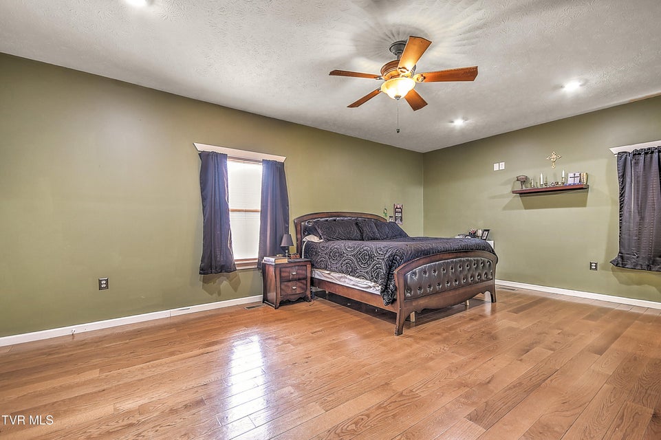 Photo #18: 17516 Donegal Drive