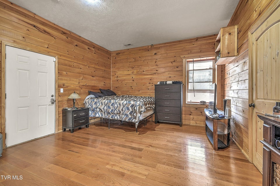 Photo #26: 17516 Donegal Drive