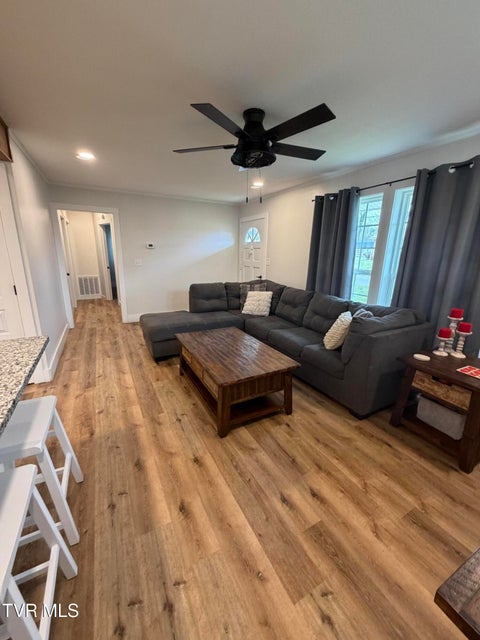 Photo #10: 114 Mayor Avenue