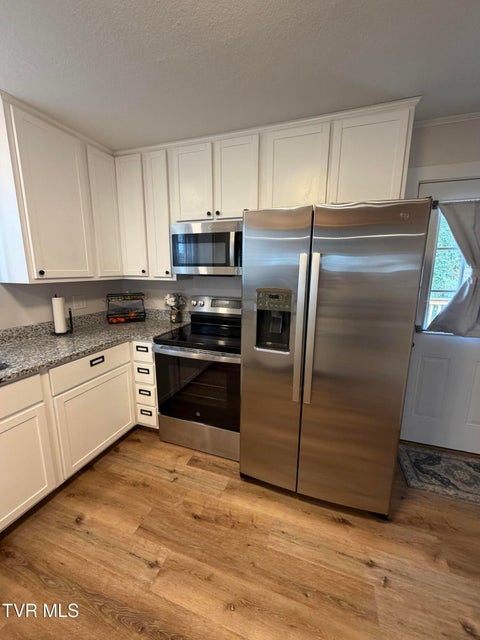 Photo #17: 114 Mayor Avenue