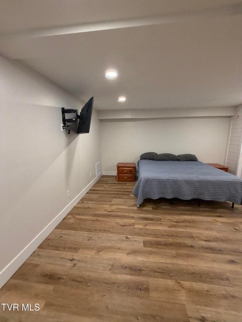 Photo #37: 114 Mayor Avenue