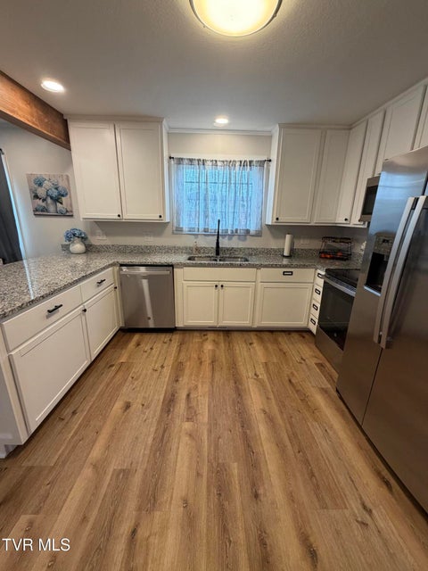 Photo #13: 114 Mayor Avenue