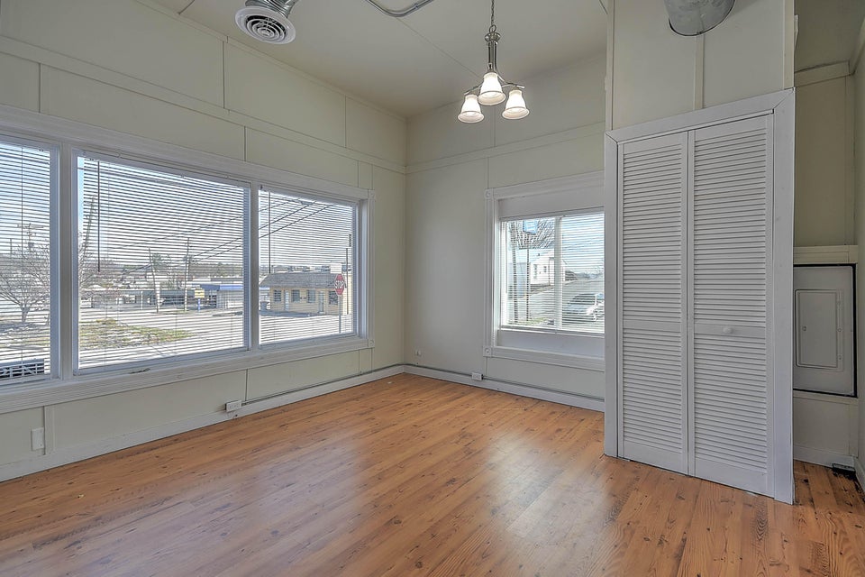 Photo #11: 1704 Shelby Street