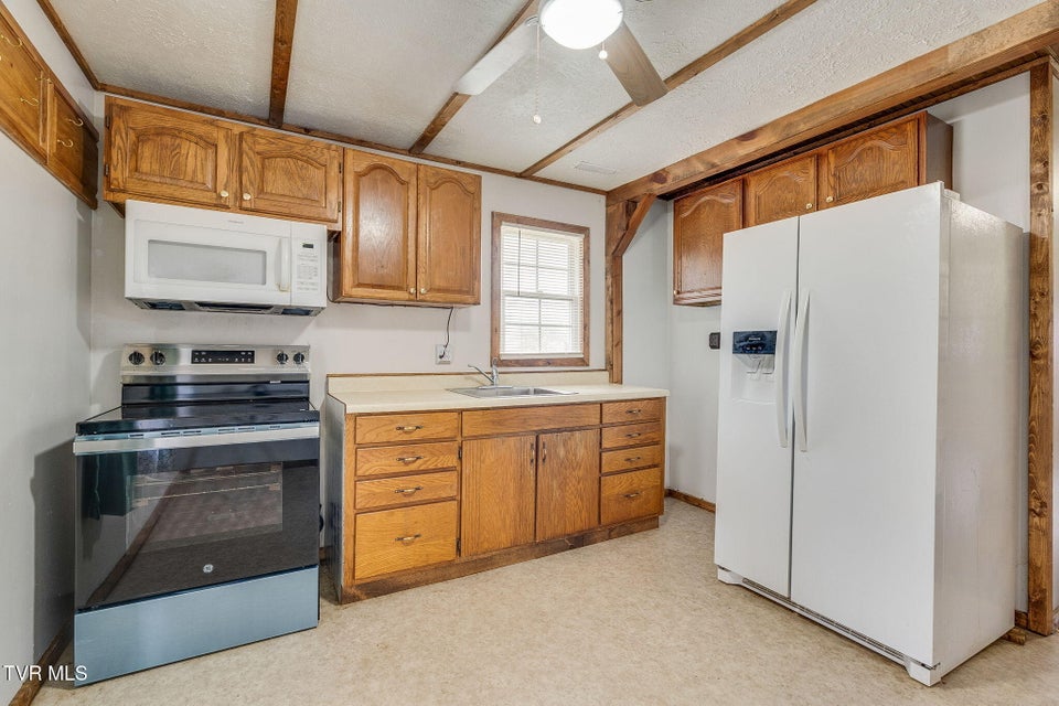 Photo #10: 121 Coleman Road