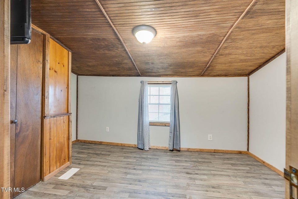 Photo #13: 121 Coleman Road