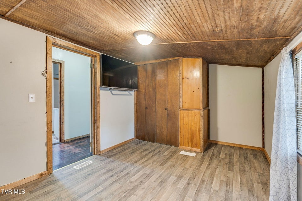 Photo #14: 121 Coleman Road