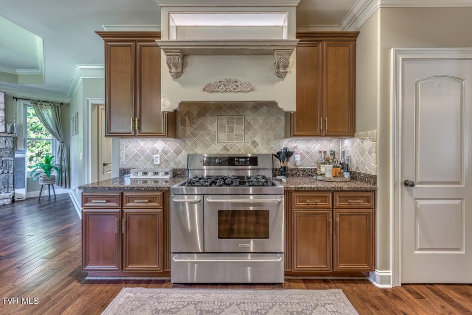 Photo #30: 2129 Highland Falls Court