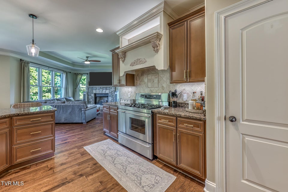 Photo #31: 2129 Highland Falls Court